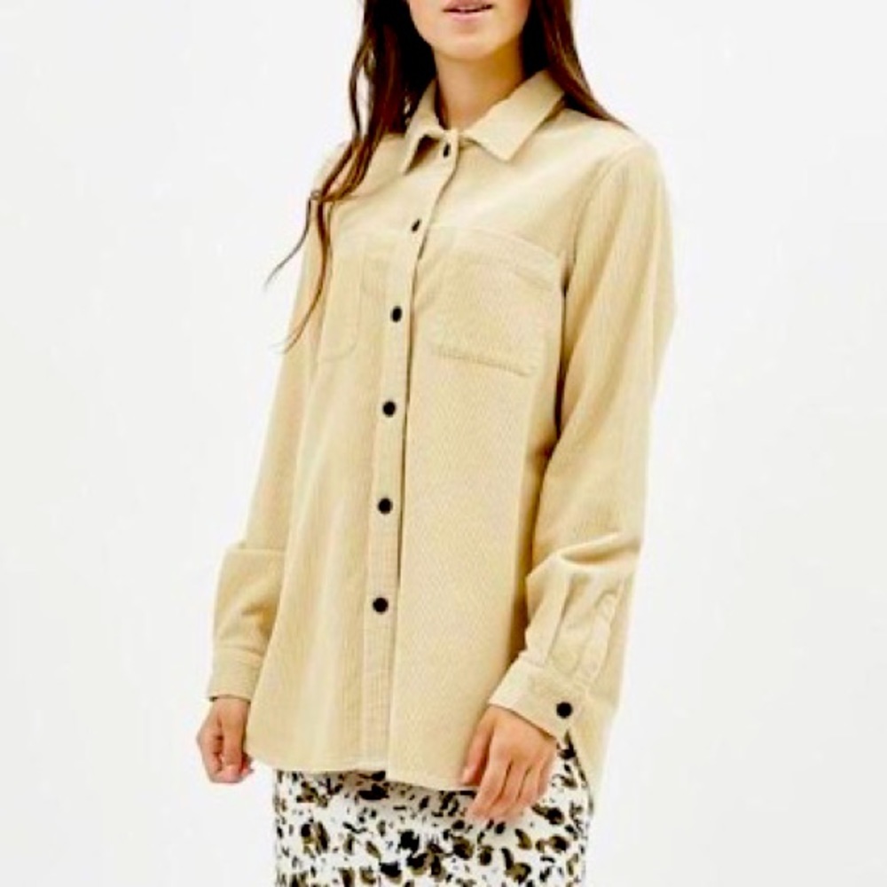 Minimum Feluna Shirt: Med, shacket style button up, cream coloured corduroy.